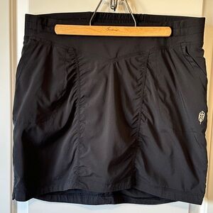 Indygena Ulenda Black Skirt/Skort (hidden shorts under) – sz Large